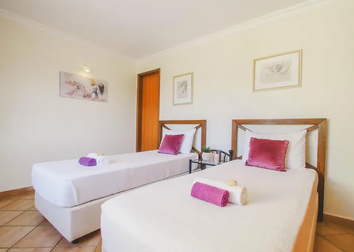 Honolulu By Algarve Vacation Villa *