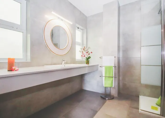 Honolulu By Algarve Vacation Villa